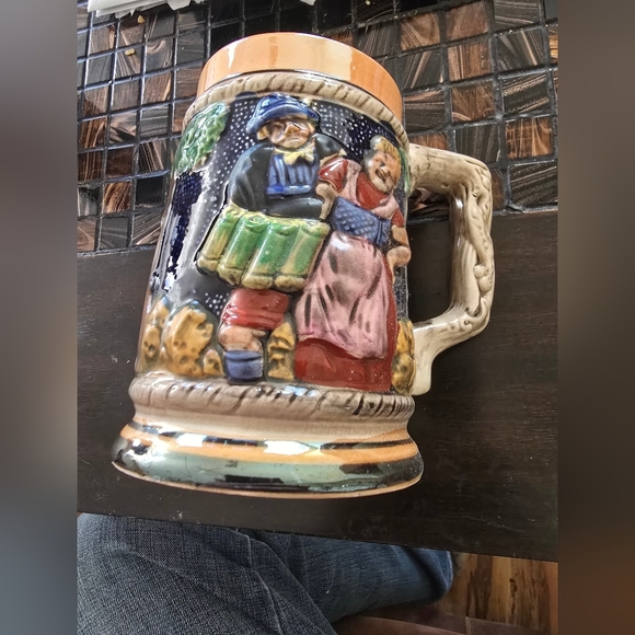 Vintage Beer Stein 5 1/2 Inches Tall - Picture 1 of 4